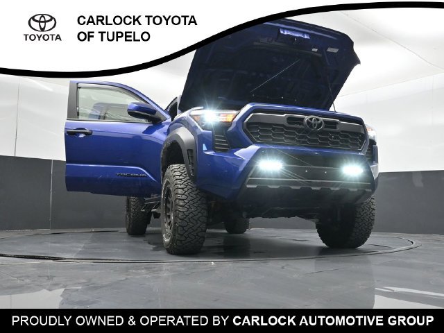 Used 2025 Toyota Tacoma TRD Off-Road AWD/4WD image 77
