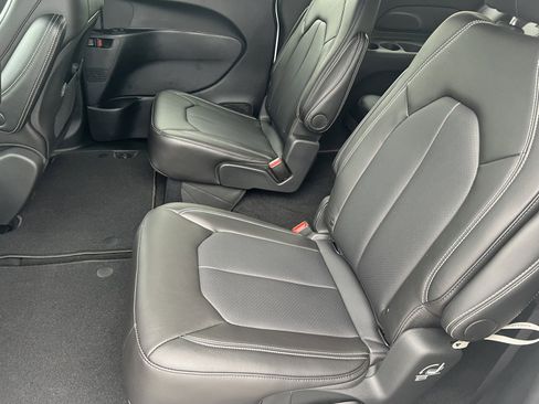 New 2026 Chrysler Voyager LX FWD image 11