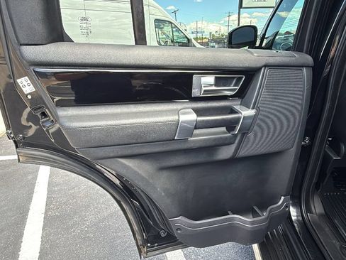 Used 2016 Land Rover LR4 HSE AWD/4WD image 11