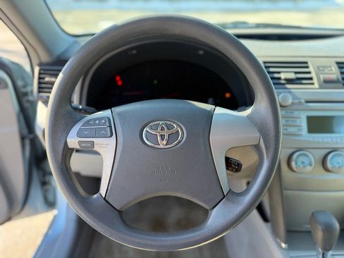 Used 2009 Toyota Camry LE image 24
