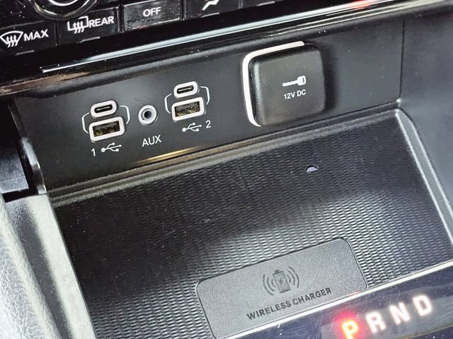 Used 2025 Jeep Grand Cherokee Altitude AWD/4WD image 26