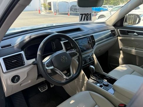 Certified 2023 Volkswagen Atlas SEL R-Line AWD/4WD image 11