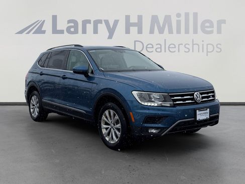 Used 2018 Volkswagen Tiguan SE w/ Panoramic Sunroof Package AWD/4WD image 8