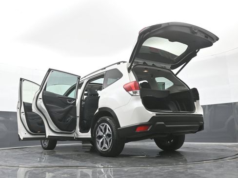 Used 2024 Subaru Forester Premium AWD/4WD image 51
