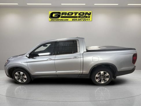 Used 2017 Honda Ridgeline RTL-E image 2