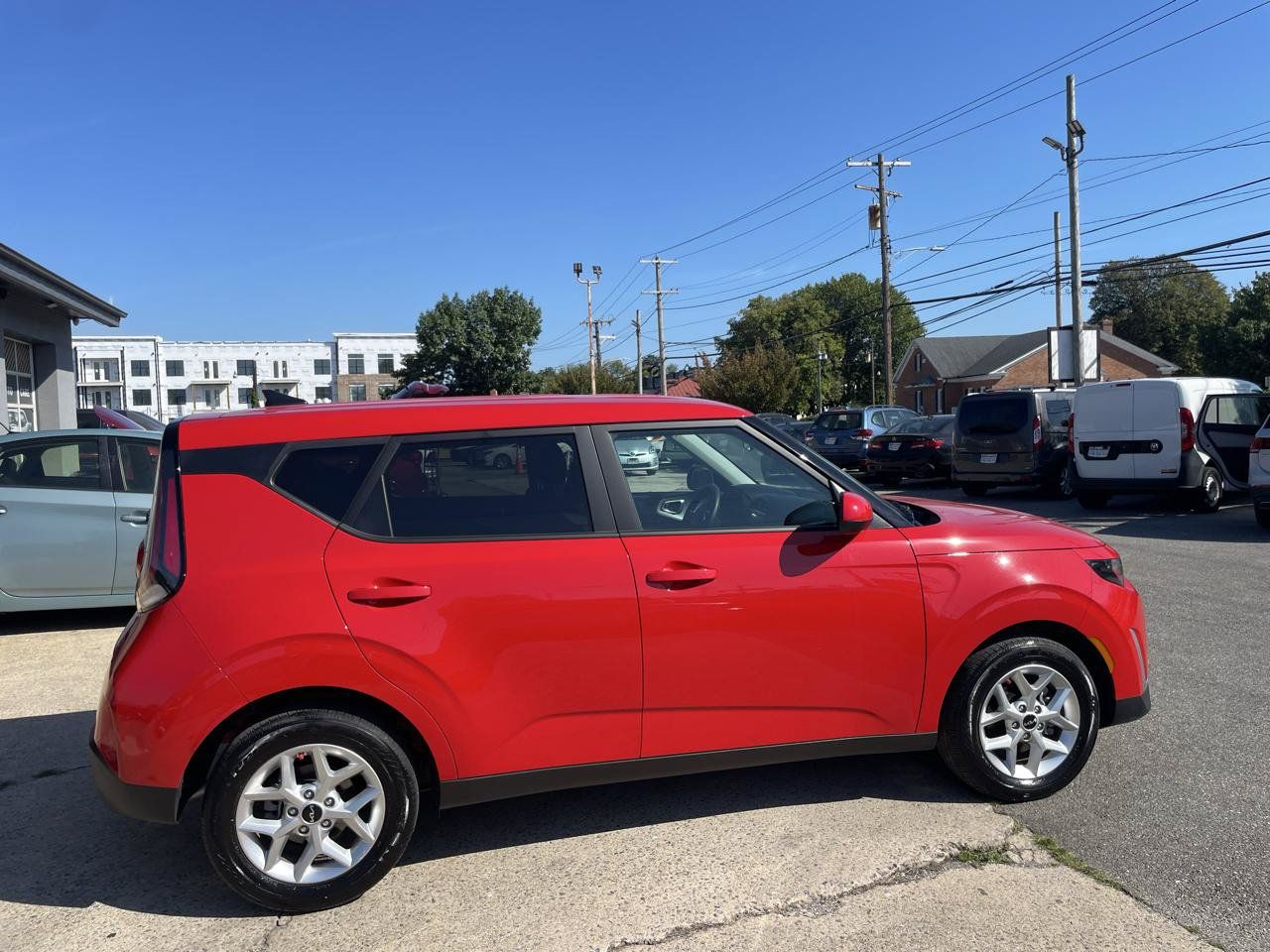 Used 2025 Kia Soul LX w/ LX Technology Package FWD image 26