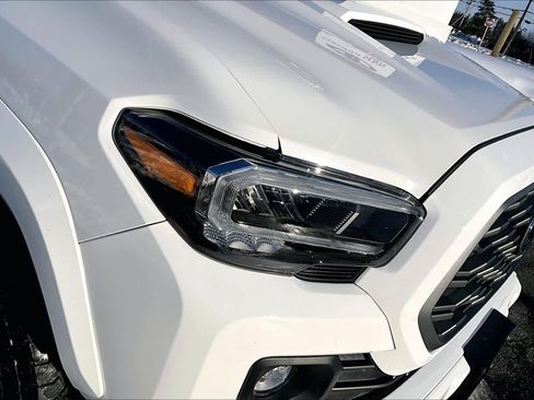 Certified 2023 Toyota Tacoma TRD Sport w/ Technology Package image 28