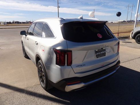 New 2026 Kia Sorento S image 9