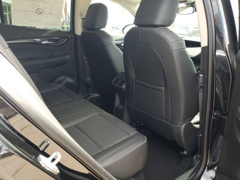 Used 2023 Buick Envision Essence image 11