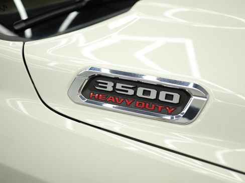 Used 2024 RAM 3500 Limited image 17