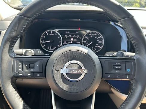 Used 2022 Nissan Pathfinder SL FWD image 34