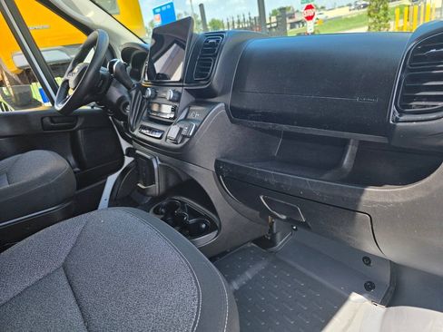Used 2024 RAM ProMaster 3500 w/ Premium Convenience Group FWD image 18
