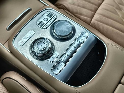 Used 2025 Genesis G90 3.5T AWD/4WD image 21