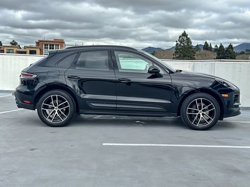 Used 2022 Porsche Macan image 9