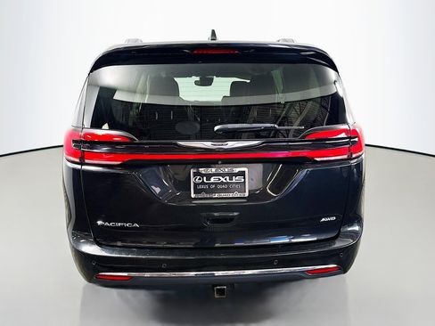 Used 2021 Chrysler Pacifica Touring-L AWD/4WD image 6