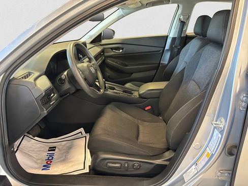 Used 2024 Honda Accord EX image 10
