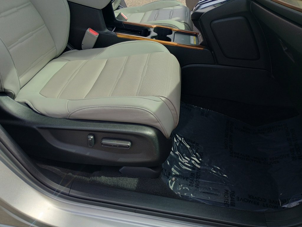 Used 2020 Honda CR-V Touring image 23