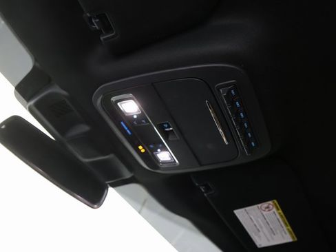 Used 2023 Ford F250 Lariat w/ Chrome Package image 26