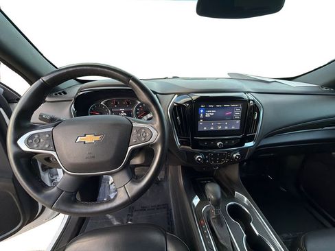 Used 2023 Chevrolet Traverse LT image 21