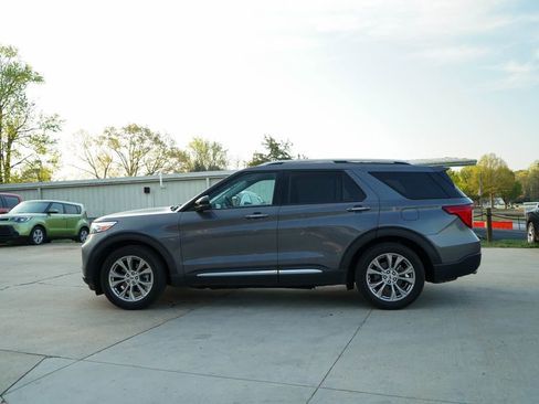 Used 2021 Ford Explorer Limited w/ Equipment Group 301A image 17