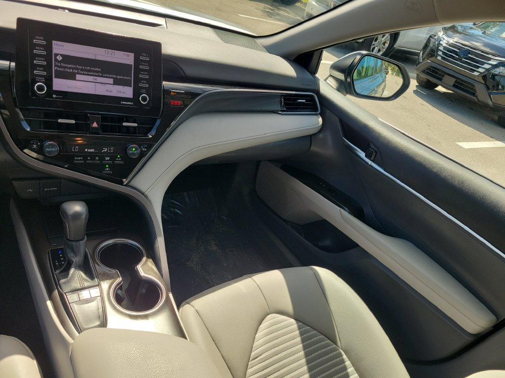 Used 2024 Toyota Camry SE FWD image 28