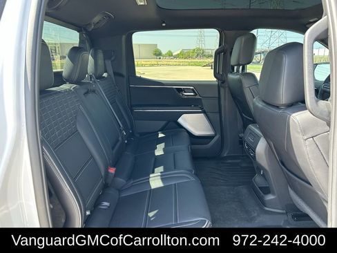 Used 2025 GMC Sierra EV Denali image 30