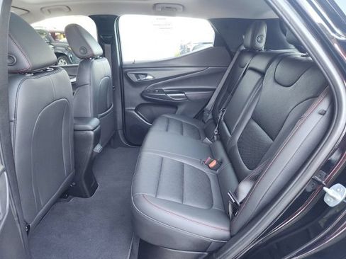 Used 2023 Chevrolet Bolt EUV Premier w/ Sun & Sound Package FWD image 17