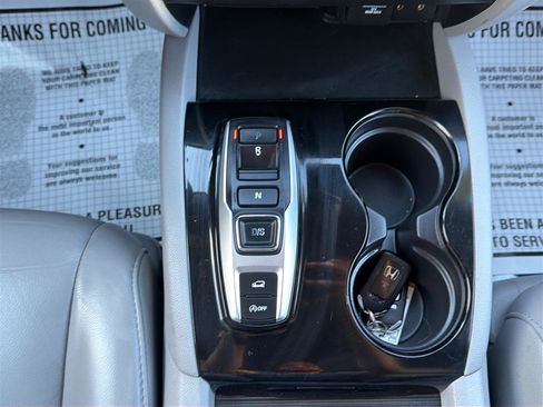 Used 2018 Honda Pilot Touring image 25