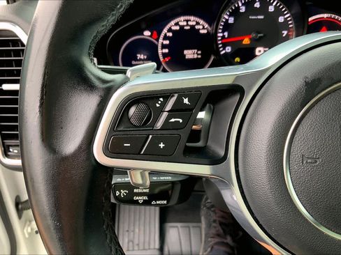 Used 2019 Porsche Cayenne S AWD/4WD image 23