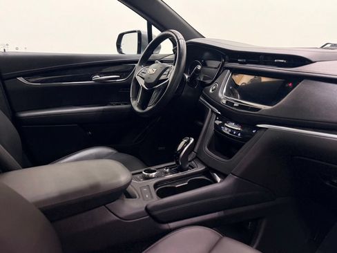 Used 2022 Cadillac XT5 Premium Luxury AWD/4WD image 17