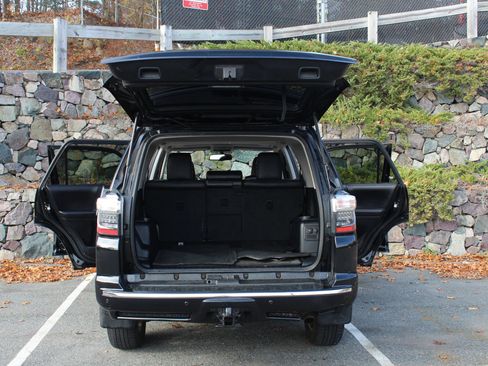 Used 2015 Toyota 4Runner Limited image 10