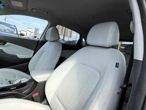 Used 2023 Hyundai Kona SEL AWD/4WD image 12