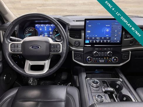 Used 2023 Ford Expedition XLT image 2