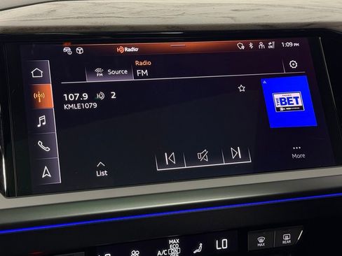 Used 2023 Audi Q4 e-tron Premium Plus w/ Premium Plus image 19