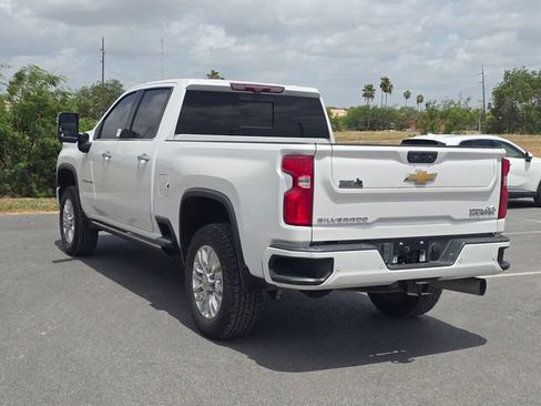 Used 2023 Chevrolet Silverado 2500 High Country w/ Technology Package AWD/4WD image 7