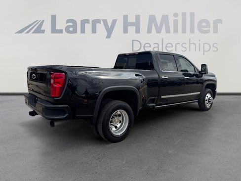 Used 2024 Chevrolet Silverado 3500 High Country w/ High Country Premium Package AWD/4WD image 5