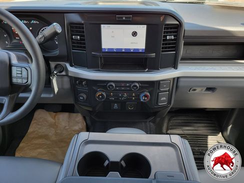 New 2026 Ford F450 XL w/ XL Chrome Package RWD image 20