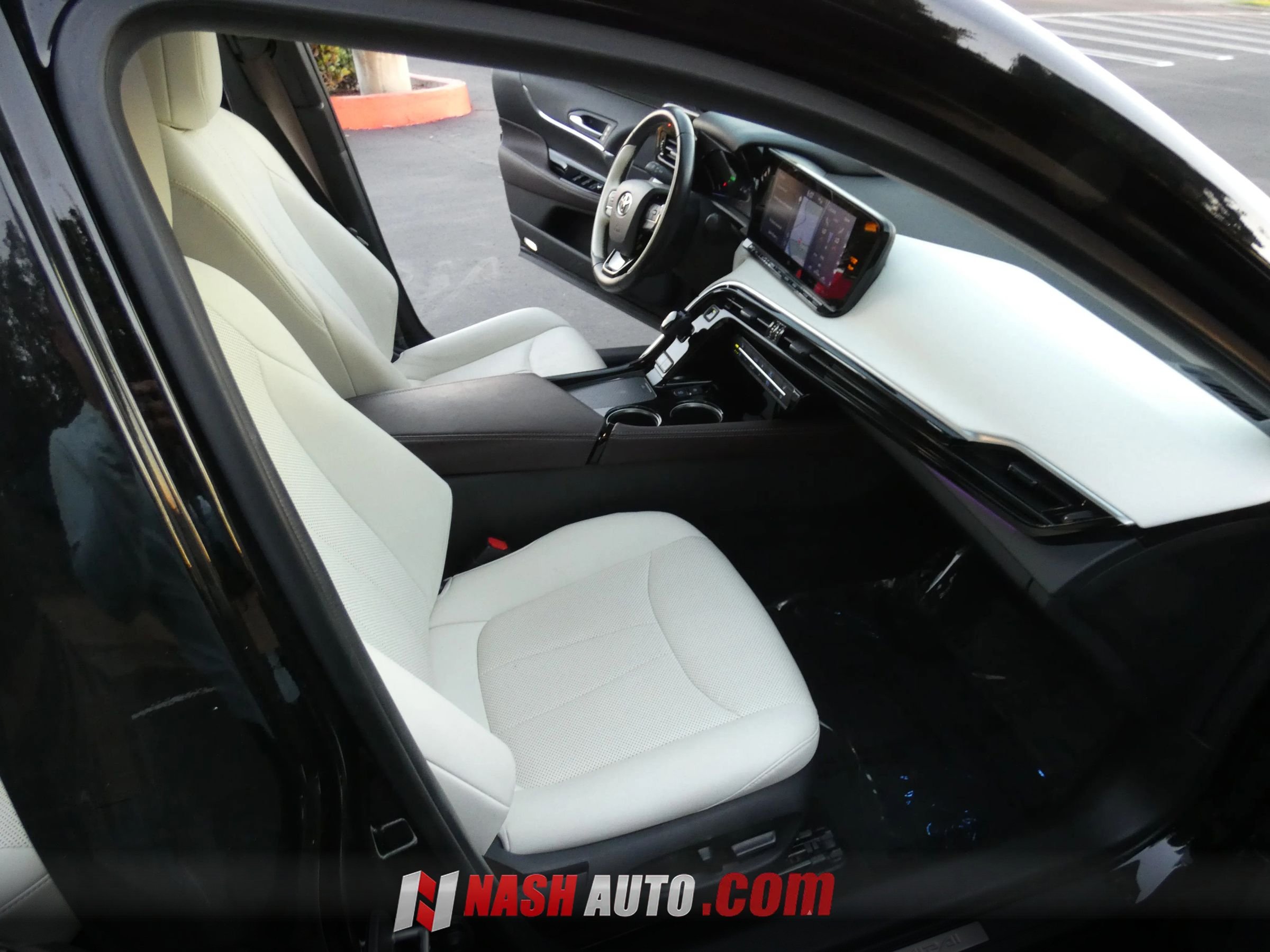 Used 2021 Toyota Mirai RWD image 24