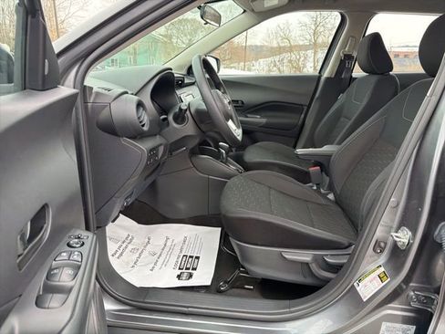 Used 2022 Nissan Kicks S image 13