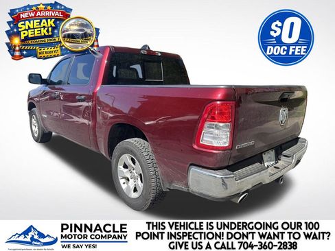 Used 2023 RAM 1500 Big Horn AWD/4WD image 3