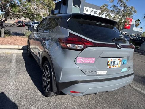 Used 2023 Nissan Kicks SR w/ SR Premium Package FWD image 4