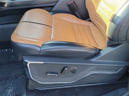 Used 2023 Ford F150 Platinum image 18