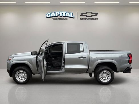 Used 2024 Chevrolet Colorado W/T w/ WT Convenience Package image 12