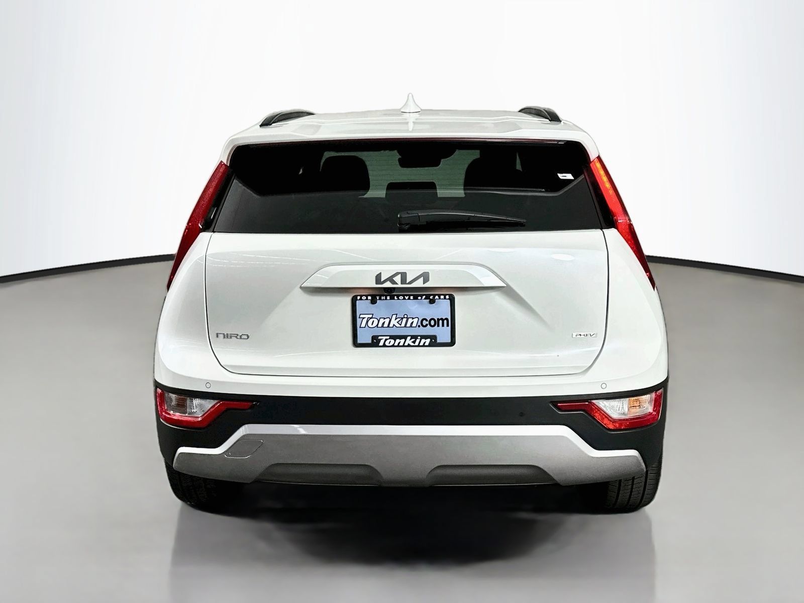 Used 2025 Kia Niro EX w/ EX Cold Weather Package FWD image 6