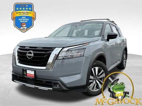Used 2022 Nissan Pathfinder SL FWD image 1