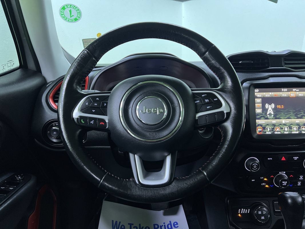Used 2018 Jeep Renegade Trailhawk AWD/4WD image 21