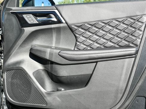 New 2025 Mitsubishi Outlander SEL image 10