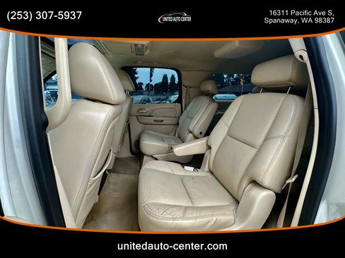 Used 2008 Cadillac Escalade ESV AWD image 16