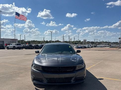 Used 2023 Dodge Charger SXT RWD image 5