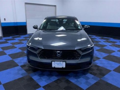 Certified 2025 Honda Accord LX image 3